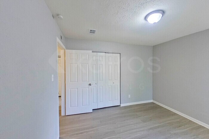 Building Photo - 125 Quebec Cir