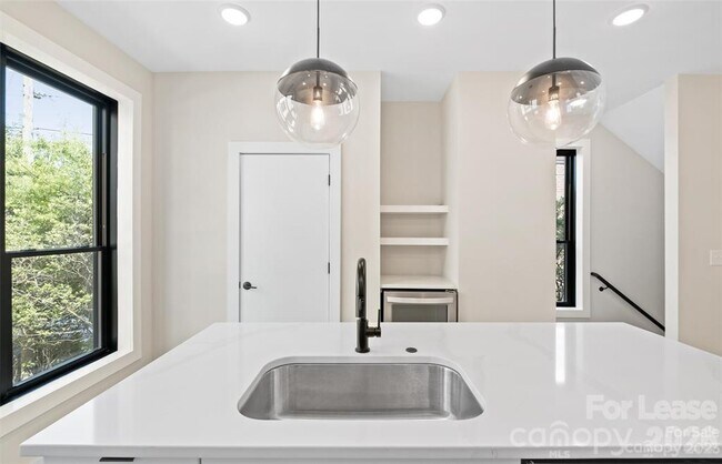 Building Photo - 4523 Radler Ct