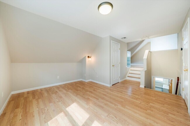 Building Photo - Entire House Rental