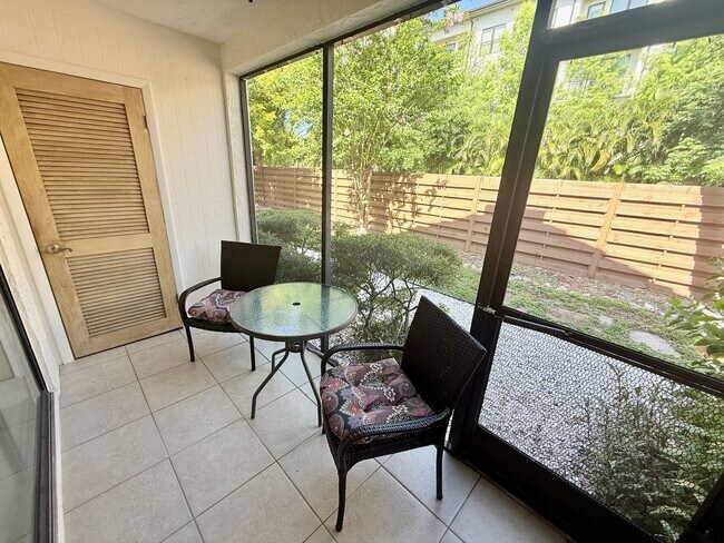 Building Photo - 2 bed 2 bath condo in Rosemary's District