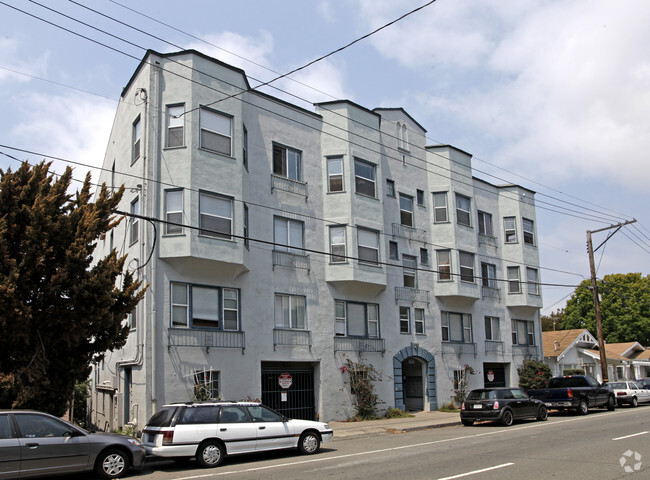 Building Photo - The Oakland Avenue Apartments