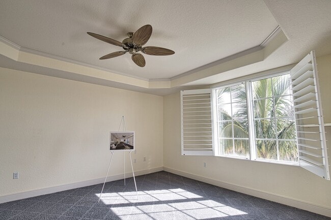 Building Photo - Annual Unfurnished 2 Bedroom 2 Bathroom with a Flex Room in The Waterfront on Venice Island!