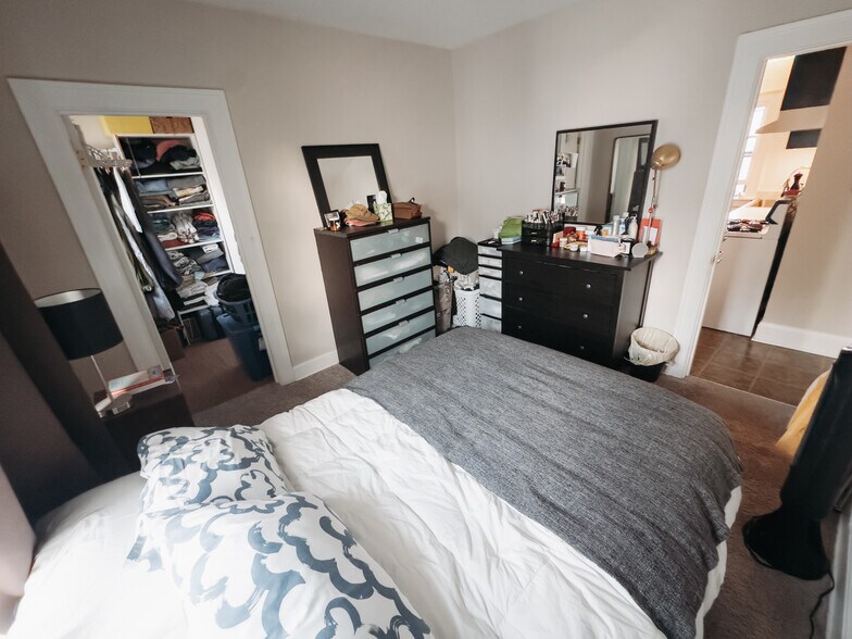 Master Bedroom - 4133 Portland Ave