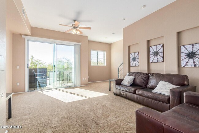 Building Photo - 6605 N 93RD Ave