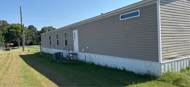 Building Photo - 129 W Spruce