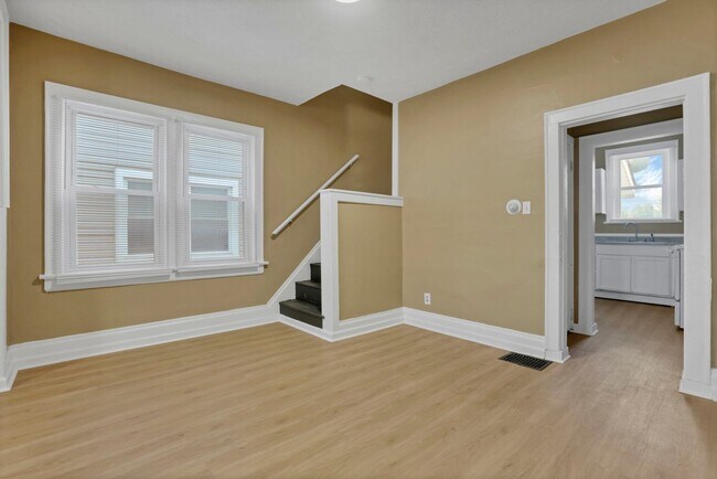 Building Photo - 2545-2547 Sullivant Ave