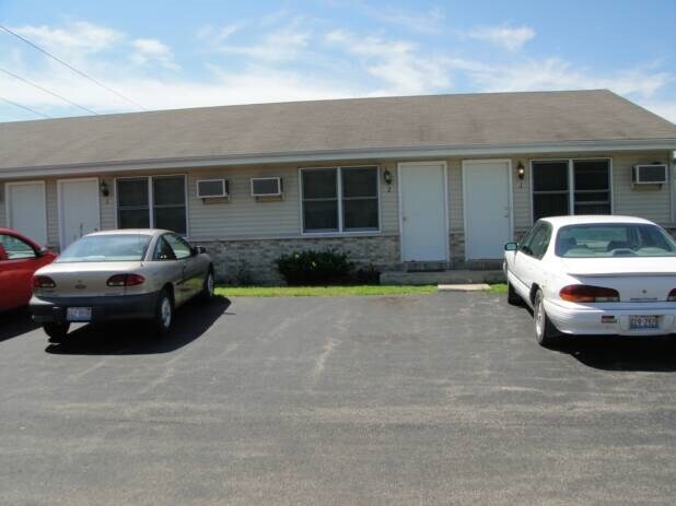 Primary Photo - 808-809 Covey Ln