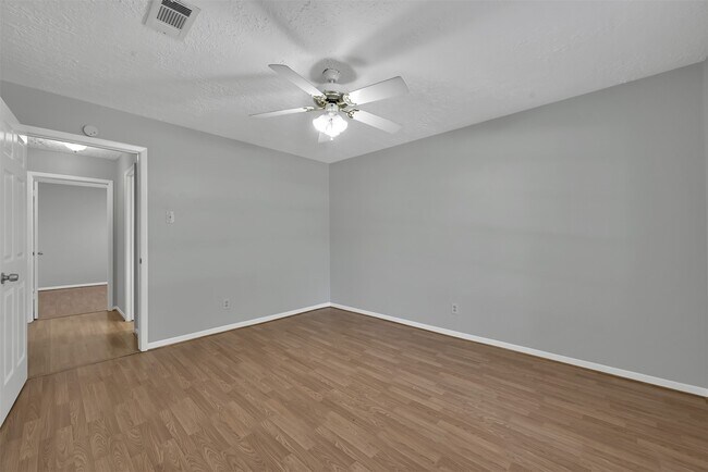 Building Photo - 27121 Wells Ln