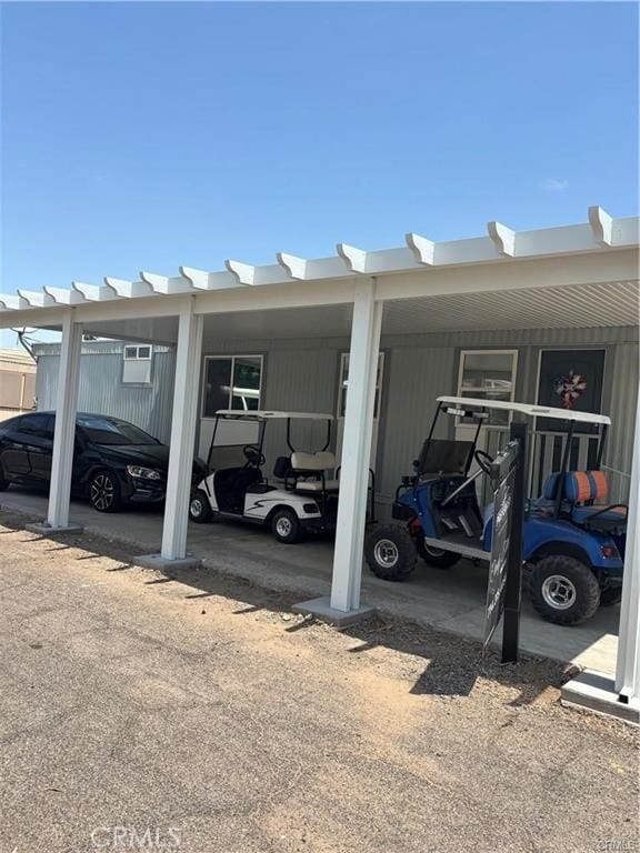 Building Photo - 670 Channel Way