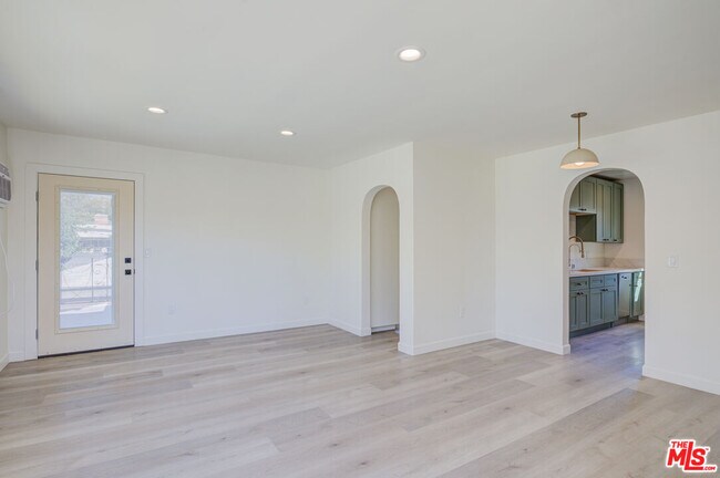 Building Photo - 12351 Riverside Dr