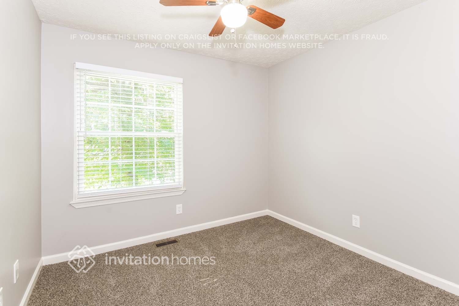 Building Photo - 900 Barros Cir