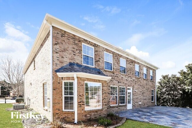 Building Photo - 3453 Blanding Ct