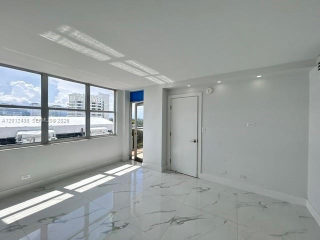 Building Photo - 6039 Collins Ave