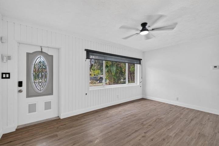 Building Photo - 540 NE 61st St