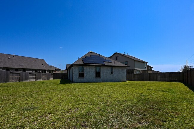 Building Photo - 3057 Pensacola Dr