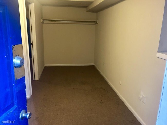 Building Photo - 4412 Walnut St