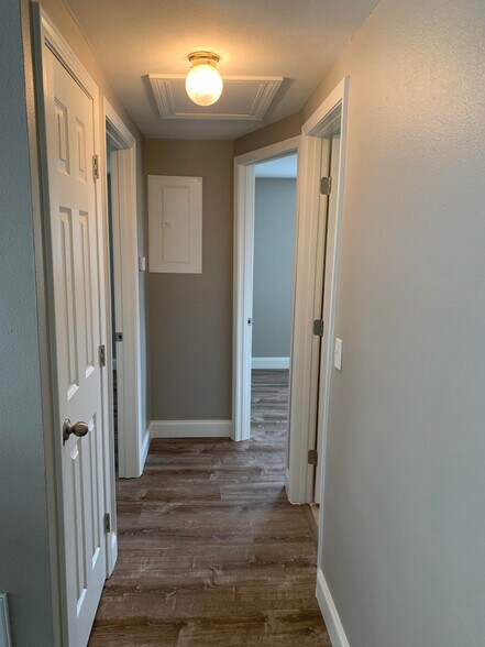 Building Photo - 354 Lincoln Ave