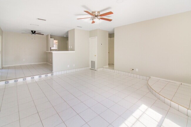 Building Photo - "Charming 2-Bed, 2-Bath Retreat in McAllen's Heart – 1,212 Sq Ft of Comfort!"