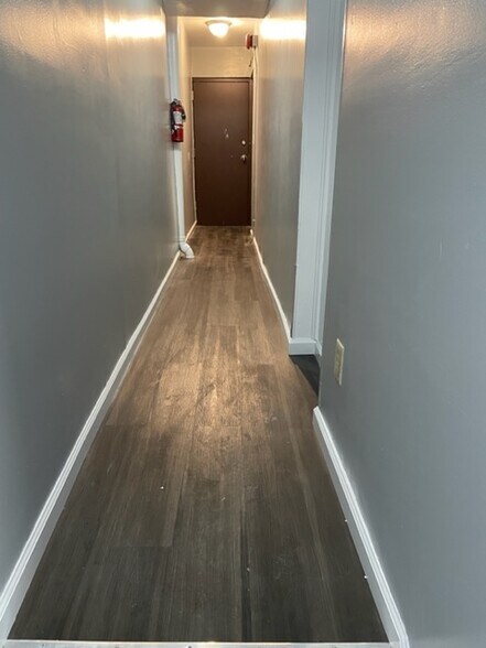 Hallway - 1022 Light St