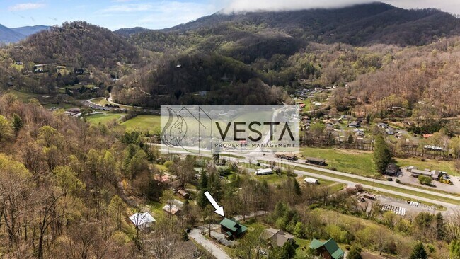 Building Photo - 131 Tanner Trail