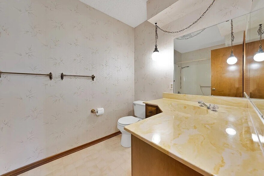 Building Photo - 2505 Ironwood Ct