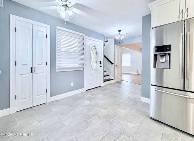 Building Photo - 7 Longfellow Ct