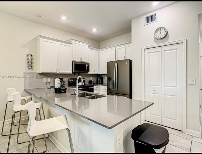 Building Photo - 653 Ocean Course Ave