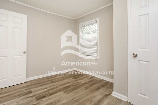 Building Photo - 8020 Park Ave