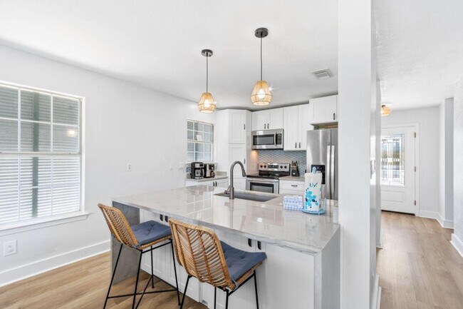 Building Photo - 6209 Don Carlos Dr