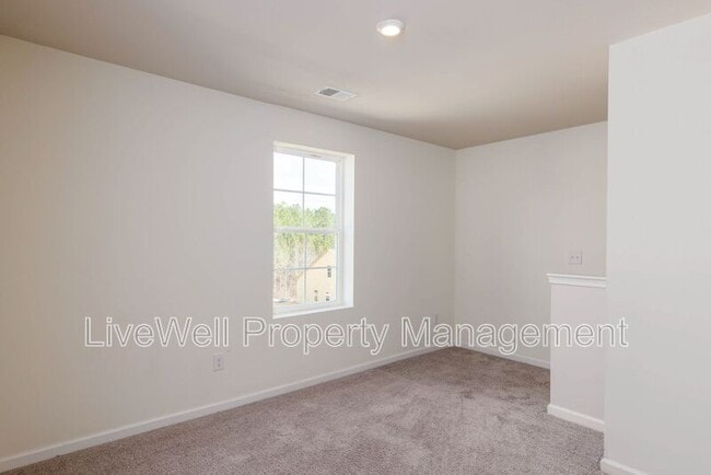 Building Photo - 30 Stevens Cv Dr