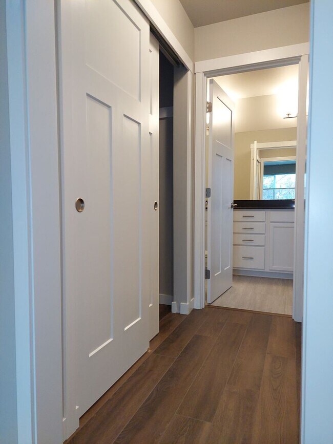 Building Photo - Beautiful Three Bedroom In Ferndale