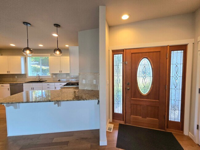 Building Photo - 3 Bedroom 3 Bathroom Home in Lake Stevens, WA