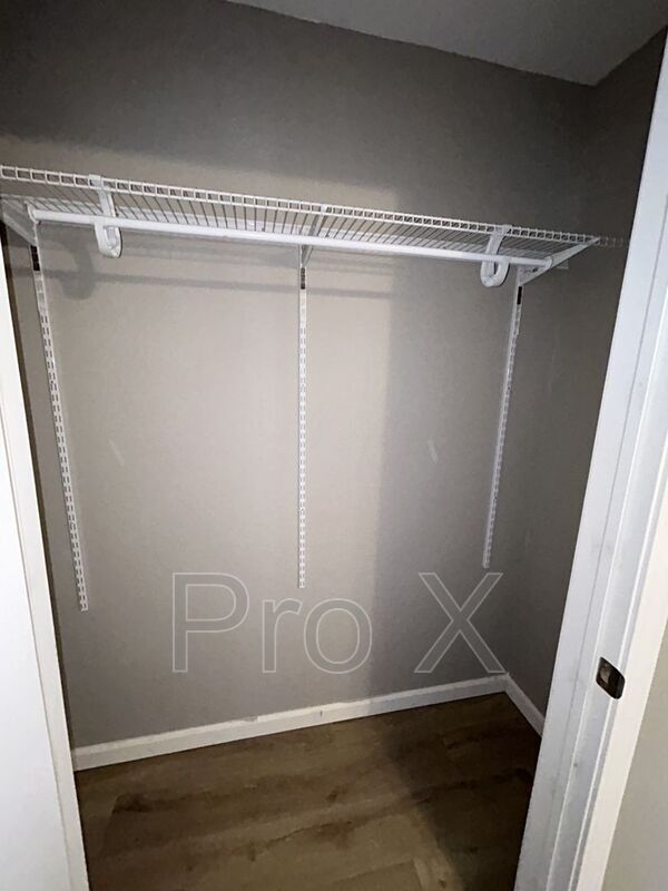 Building Photo - 718 Columbus St