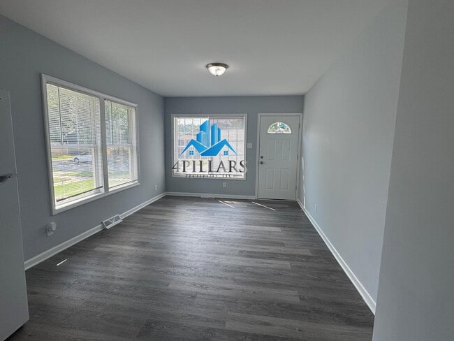 Building Photo - "Beautiful 3-Bedroom Retreat with 2 Baths ...