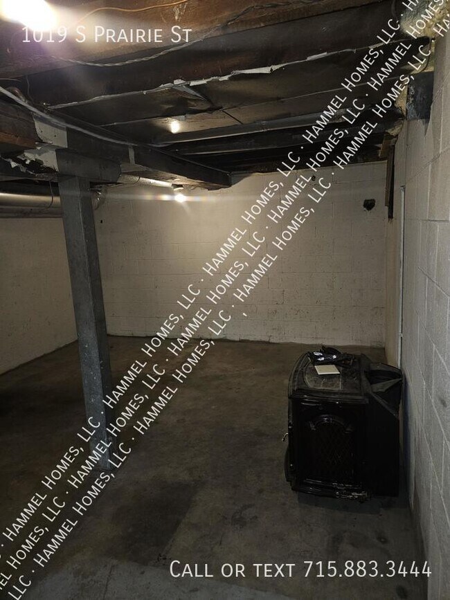 Building Photo - 1019 S Prairie St