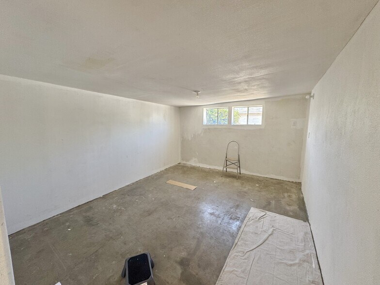 Room off Garage - Will be painted for move in - 9548 Claymore St