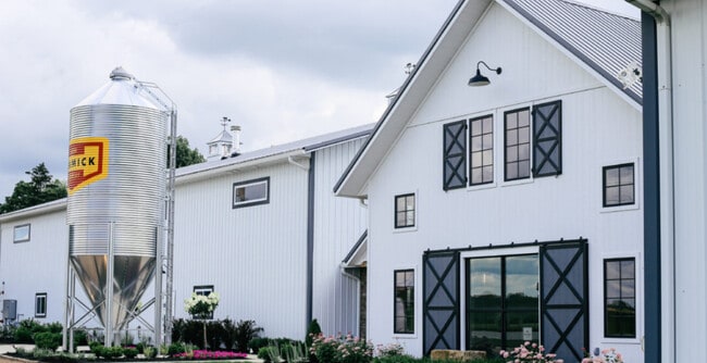 Building Photo - 4061 Main St