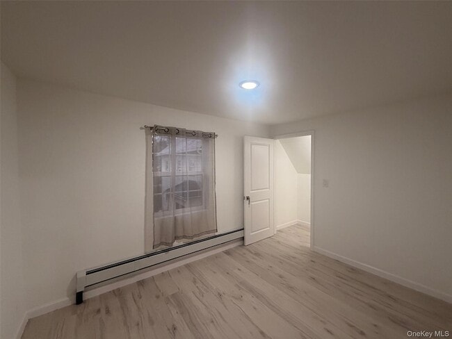 Building Photo - 79 Monhagen Ave