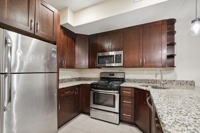 Building Photo - 1928 N Gratz St