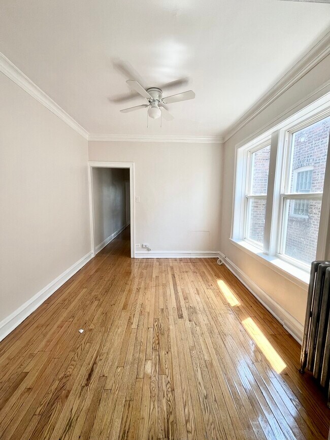 Building Photo - 2140 N Kildare Ave
