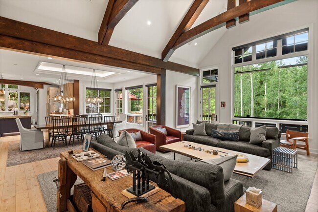 Building Photo - 289 Exhibition Ln