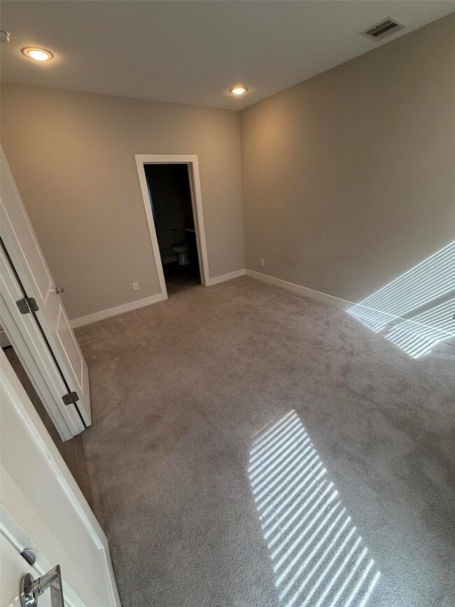 Building Photo - 10806 Warwana Rd