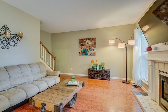 Building Photo - 511 Prince of Wales Ct