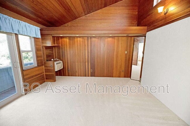 Building Photo - 1830 Weir Dr