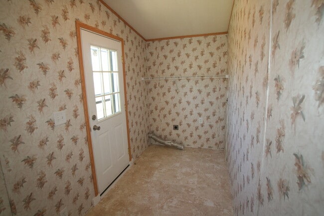 Building Photo - 3 Bedroom Modular Home in Babcock Vista!