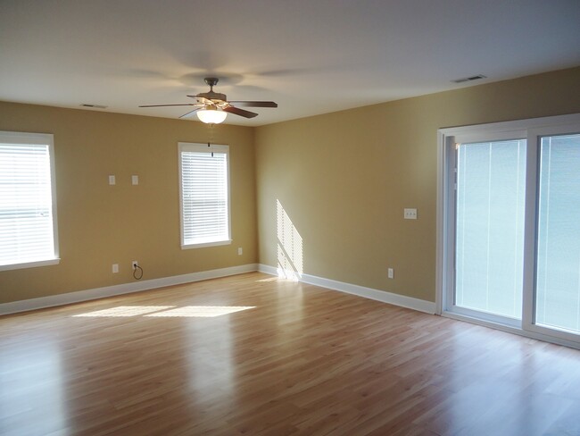 Building Photo - 108 Preswick Dr
