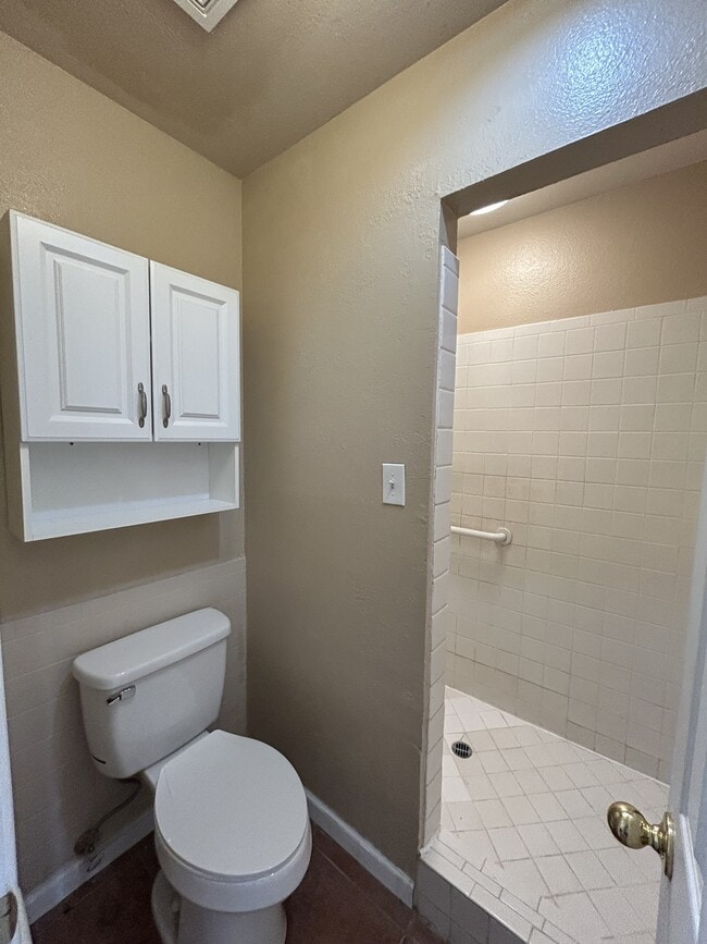 Building Photo - 7061 Luella Anne Dr NE