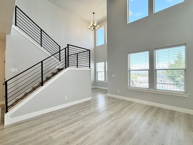 Building Photo - 13959 Silver Peak Ln