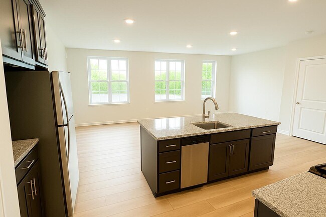 Building Photo - 317 Tower Ridge Cir