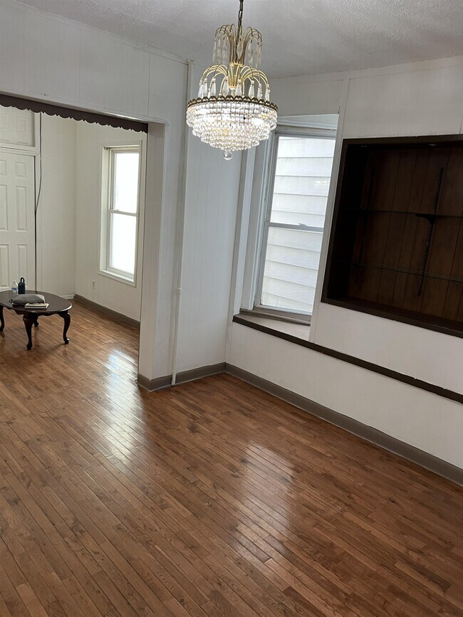 Building Photo - 167 Garfield Ave